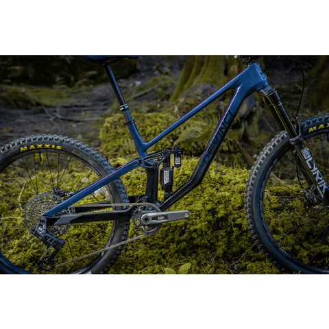 Bike Devinci Troy Carbon GX AXS 12s - Incognito - Genetik Sport